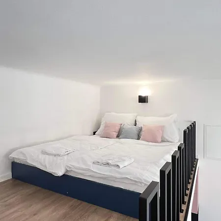 Stay2gether M&m Holesovice Apartment *